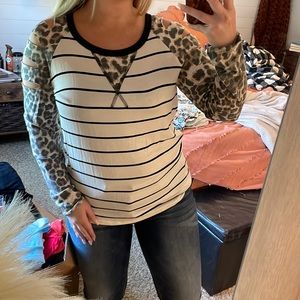 Leopard long & cut out sleeves